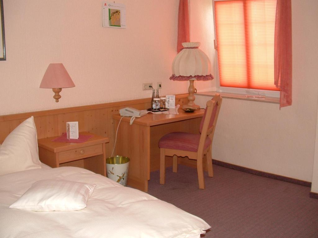 Hotel Reinhold Gummersbach Kamer foto